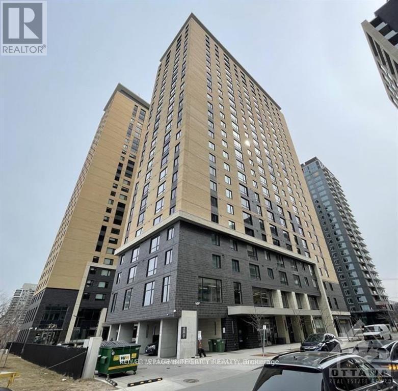 1812 - 105 Champagne Avenue, Ottawa, Ontario  K1S 5E5 - Photo 1 - X13860144