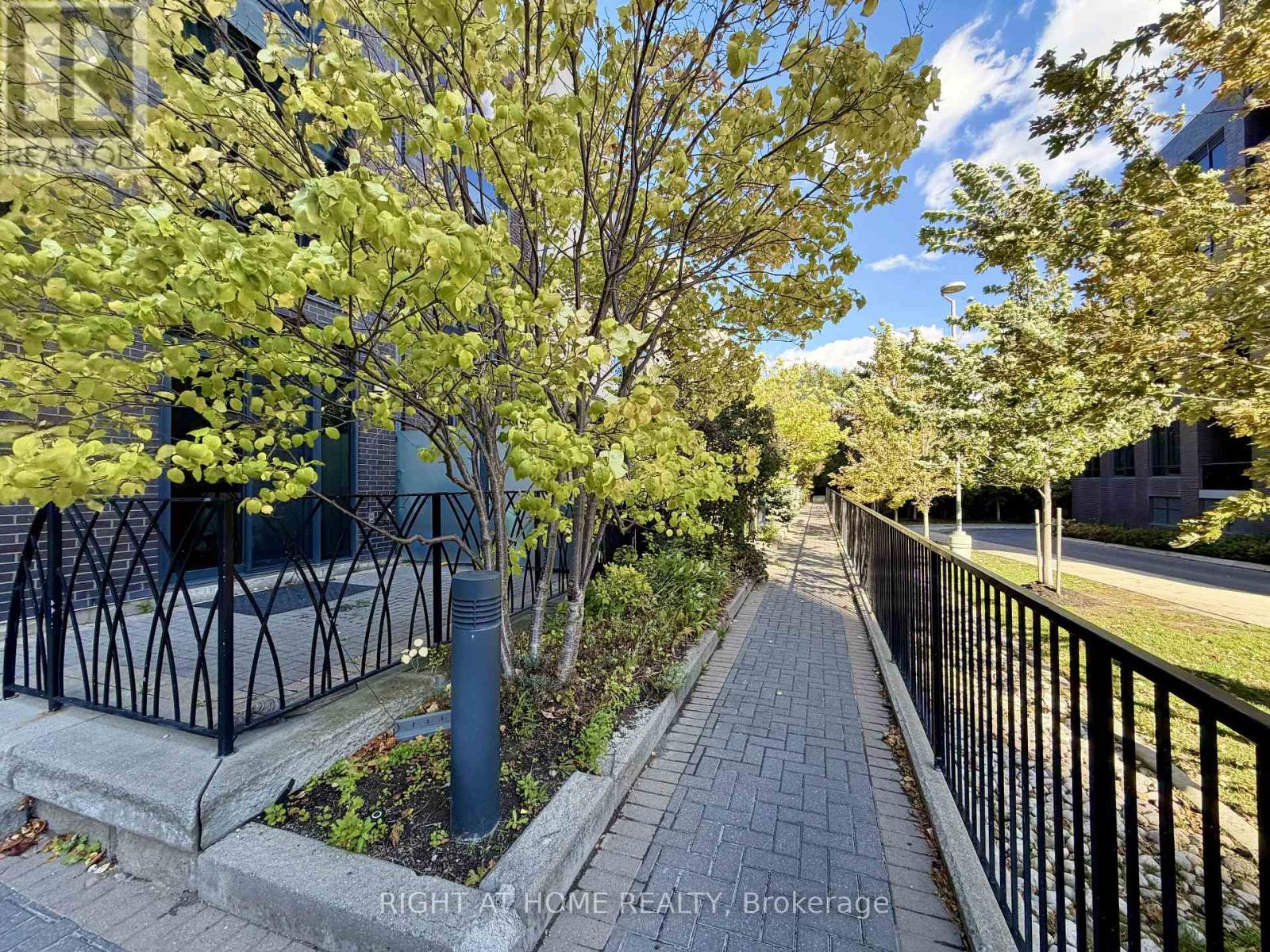 1 - 15 Valhalla Inn Road, Toronto, Ontario  M9B 1S9 - Photo 19 - W13712856