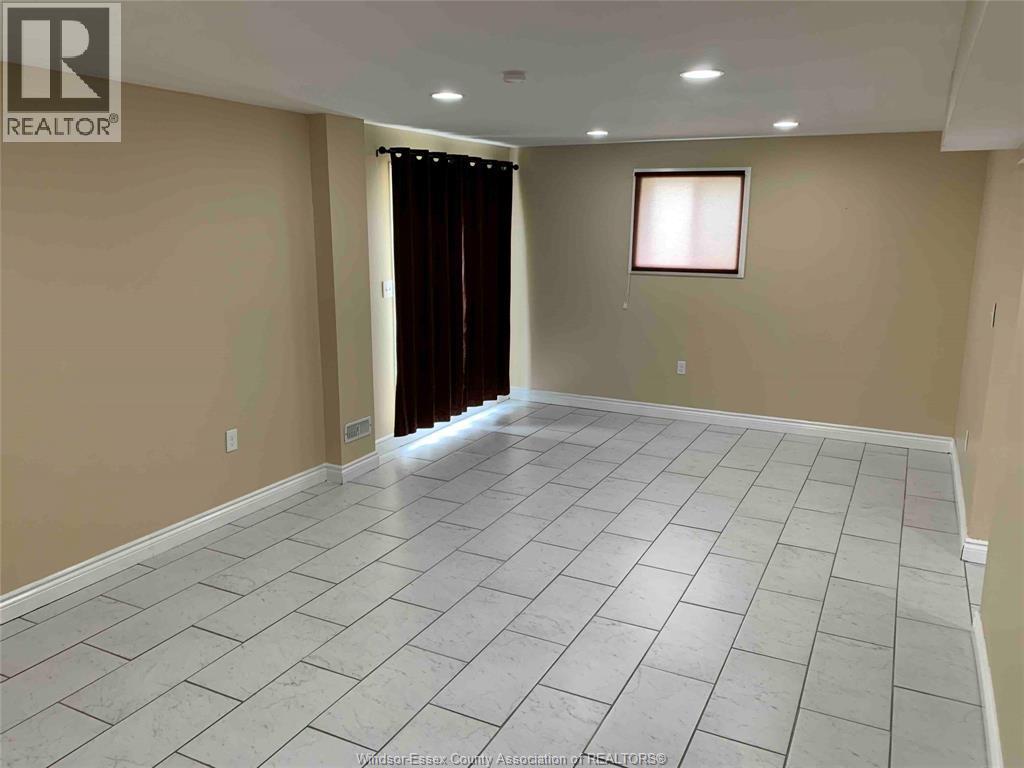 4537 Fontana Avenue Unit# Lower, Windsor, Ontario  N9G 3C8 - Photo 2 - 26024384