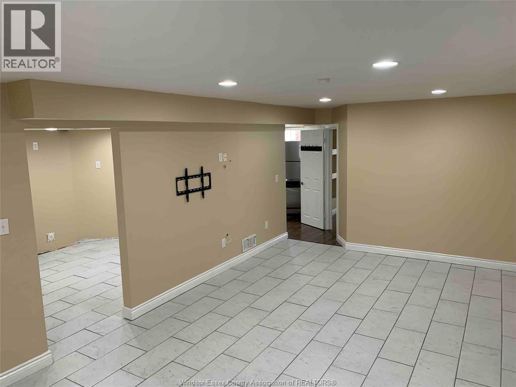 4537 Fontana Avenue Unit# Lower, Windsor, Ontario  N9G 3C8 - Photo 3 - 26024384