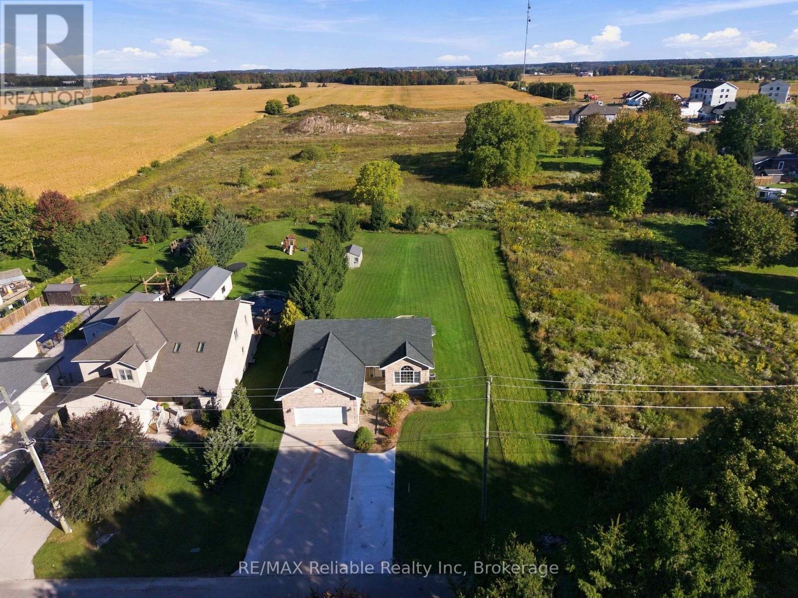 201 Cowper Street, Central Huron, Ontario  N0M 1L0 - Photo 38 - X13860142
