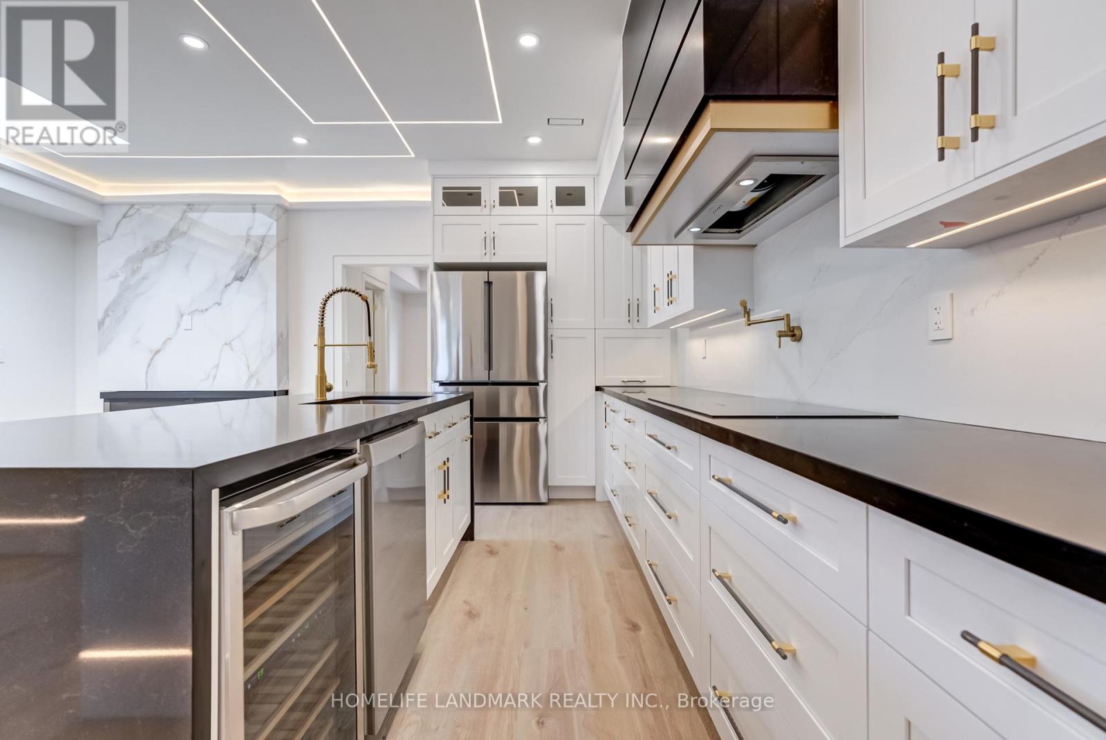 The Palazzo - 23 Coulson Avenue, Toronto, Ontario  M4V 1Y3 - Photo 10 - C13860140