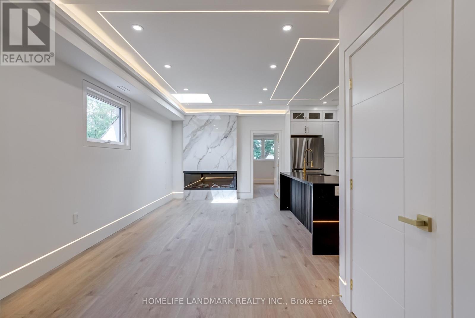 The Palazzo - 23 Coulson Avenue, Toronto, Ontario  M4V 1Y3 - Photo 4 - C13860140