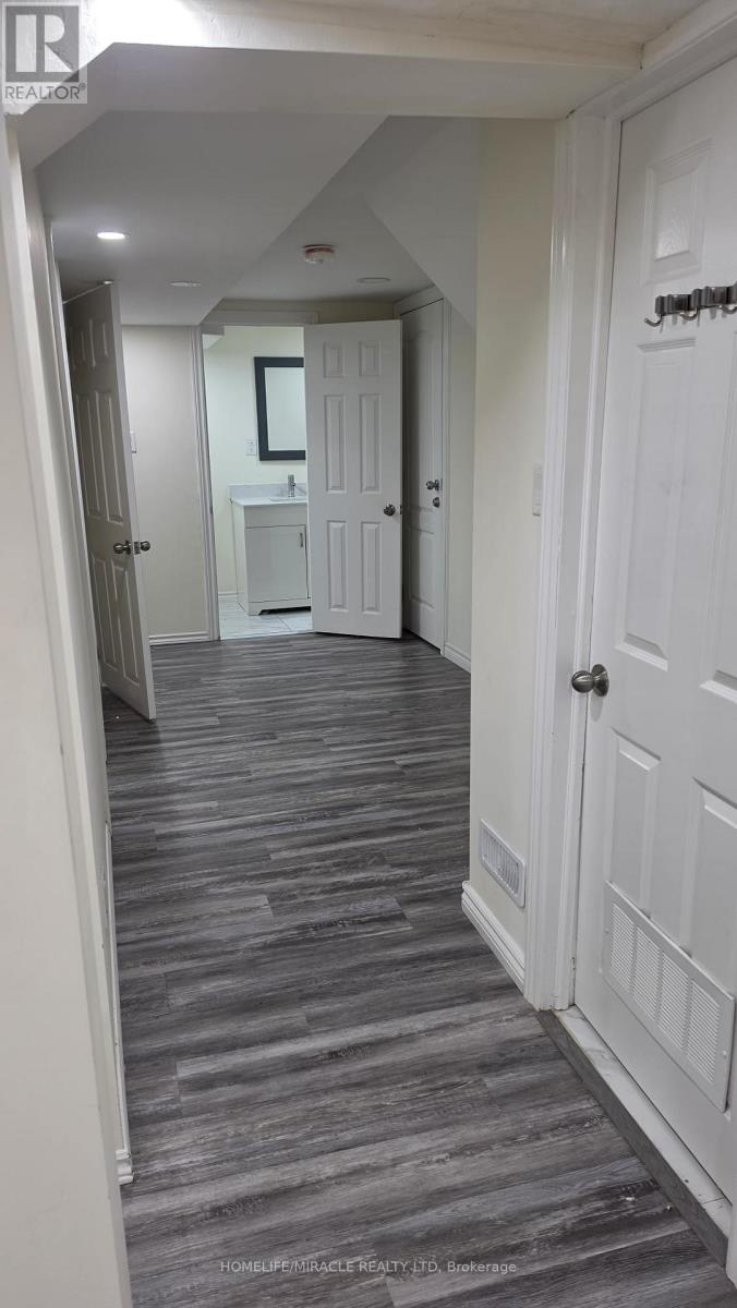 Basement - 18 Killarney Court, Brampton, Ontario  L6Z 3B7 - Photo 9 - W13846020