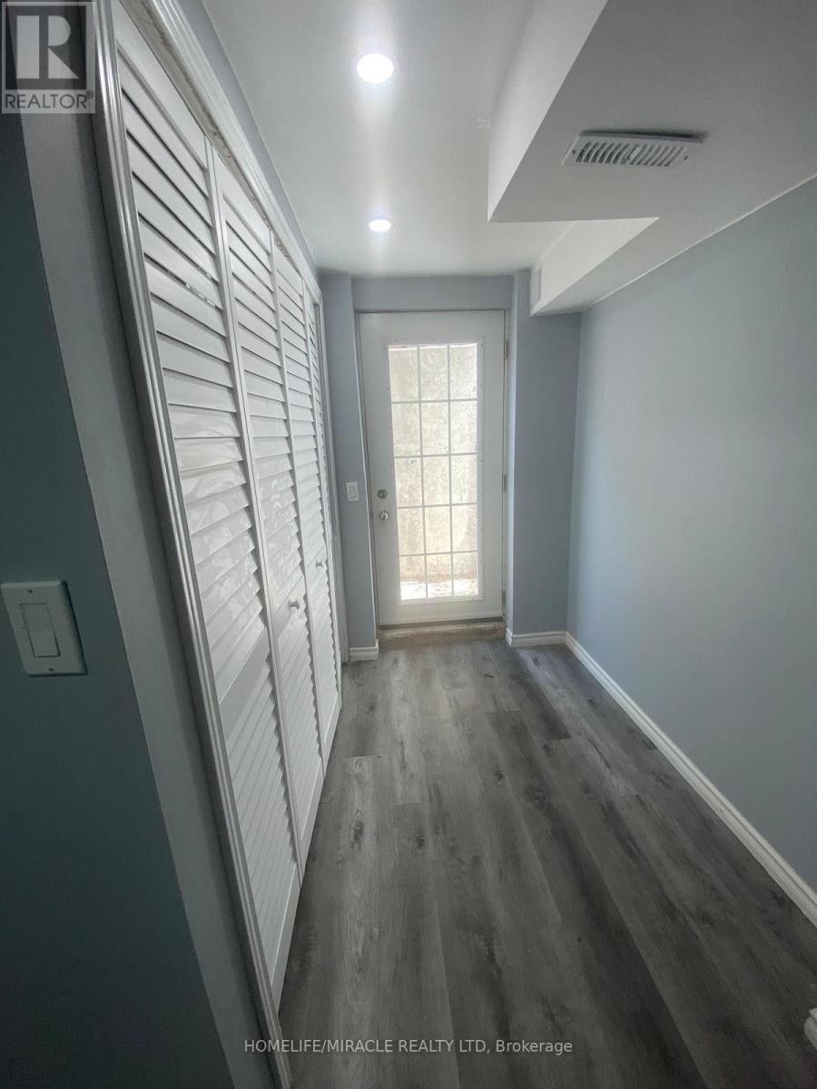 Basement - 18 Killarney Court, Brampton, Ontario  L6Z 3B7 - Photo 3 - W13846020