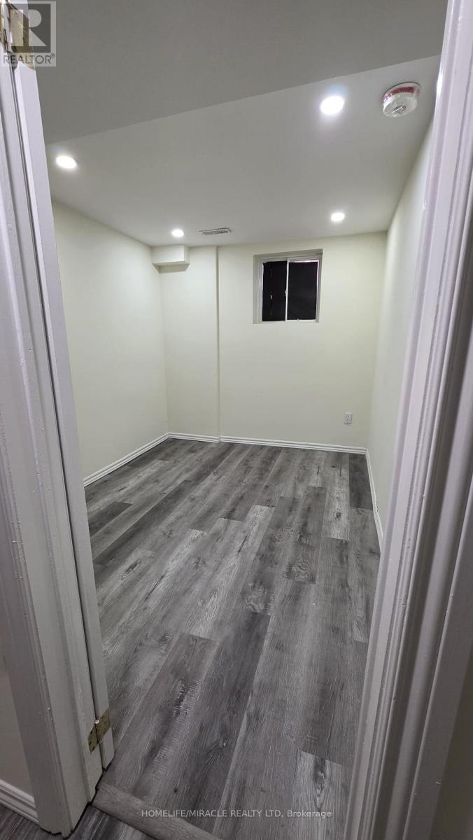 Basement - 18 Killarney Court, Brampton, Ontario  L6Z 3B7 - Photo 11 - W13846020