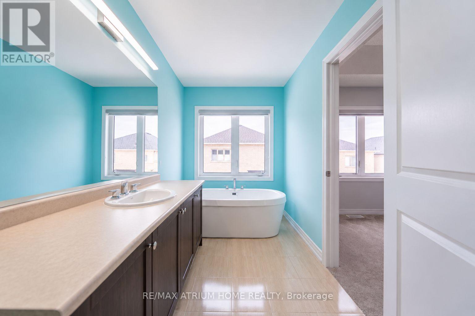 109 Wesmina Avenue, Whitchurch-Stouffville, Ontario  L4A 4W5 - Photo 6 - N13860162
