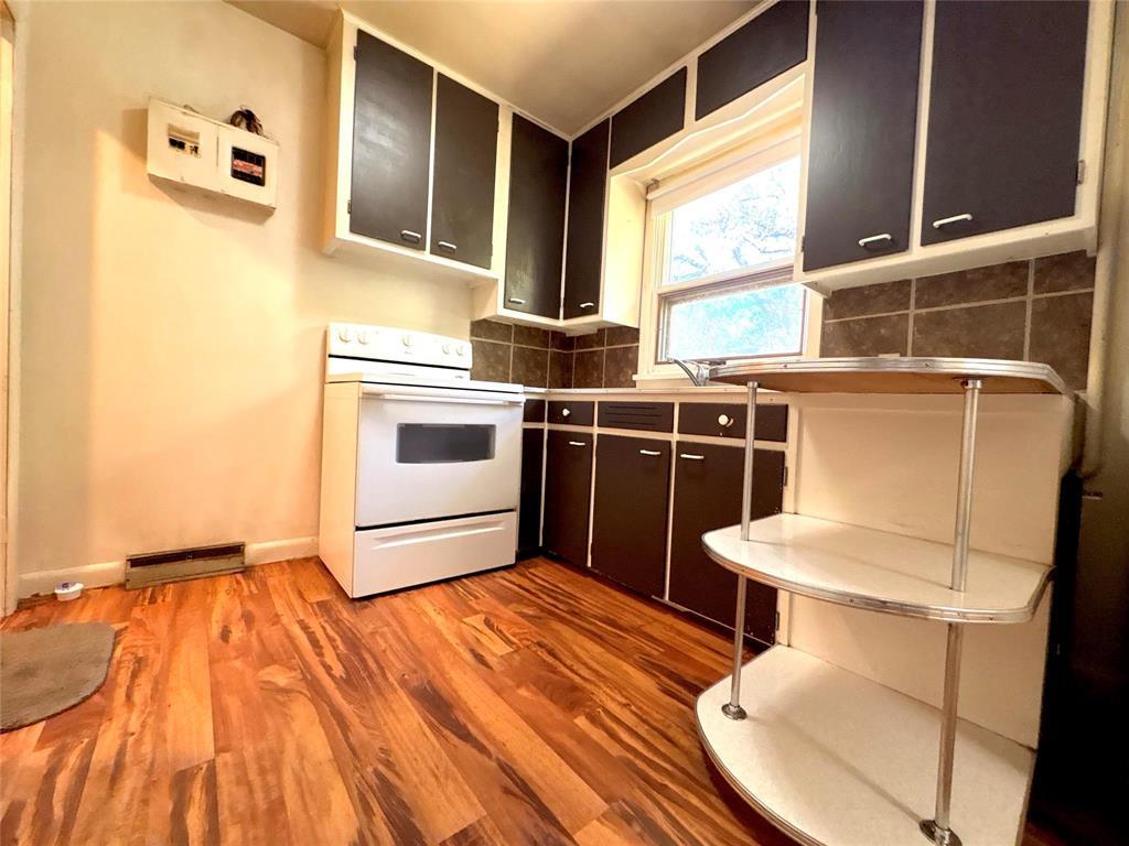 19 Campbell Street, Melita, Manitoba  R0M 1L0 - Photo 9 - 202624848