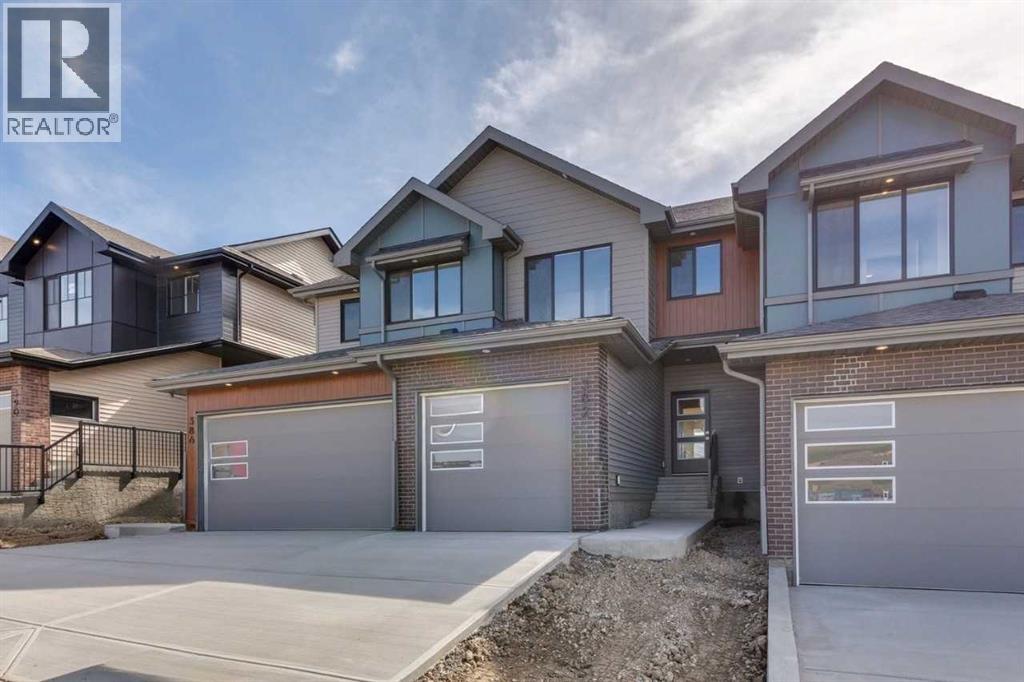 382 Heritage Boulevard, Cochrane, Alberta  T4C 0L3 - Photo 2 - A2344405