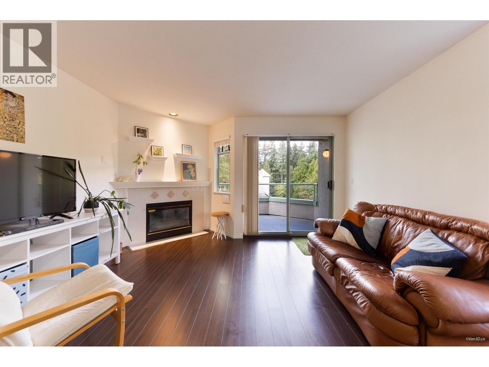 419 6735 Station Hill Court, Burnaby, British Columbia  V3N 4W5 - Photo 3 - R3172039