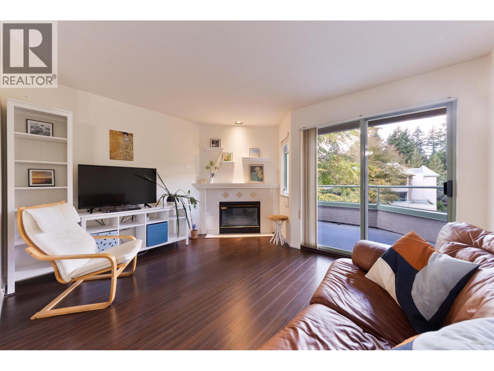 419 6735 Station Hill Court, Burnaby, British Columbia  V3N 4W5 - Photo 2 - R3172039