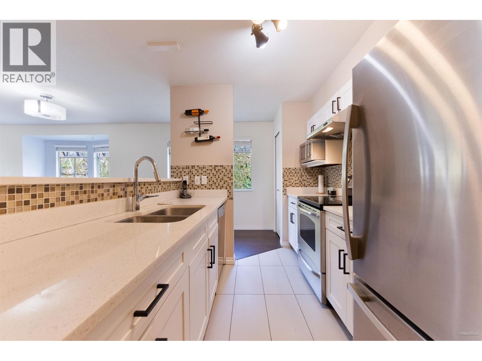 419 6735 Station Hill Court, Burnaby, British Columbia  V3N 4W5 - Photo 11 - R3172039