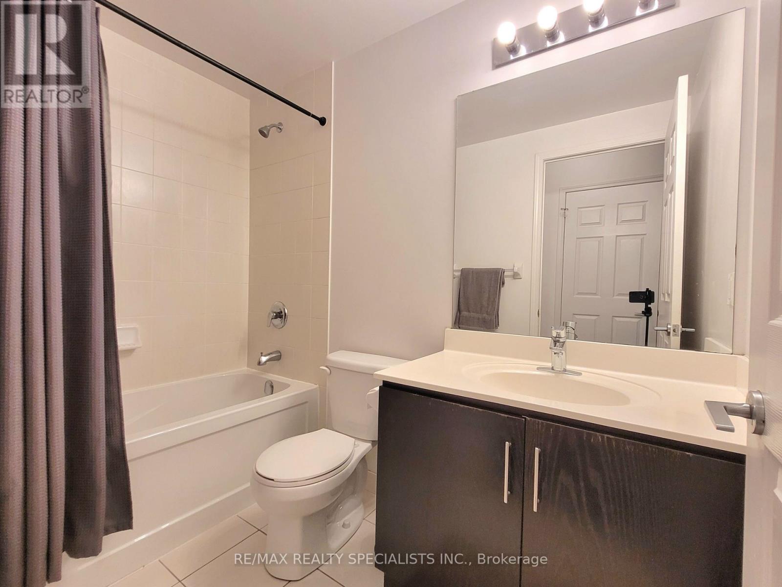823 - 15 James Finlay Way, Toronto, Ontario  M3M 0B3 - Photo 14 - W13859708