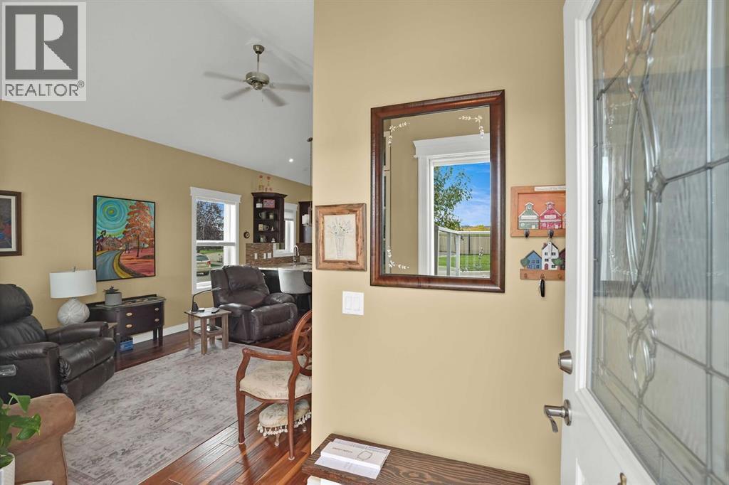6, 20 River Heights View