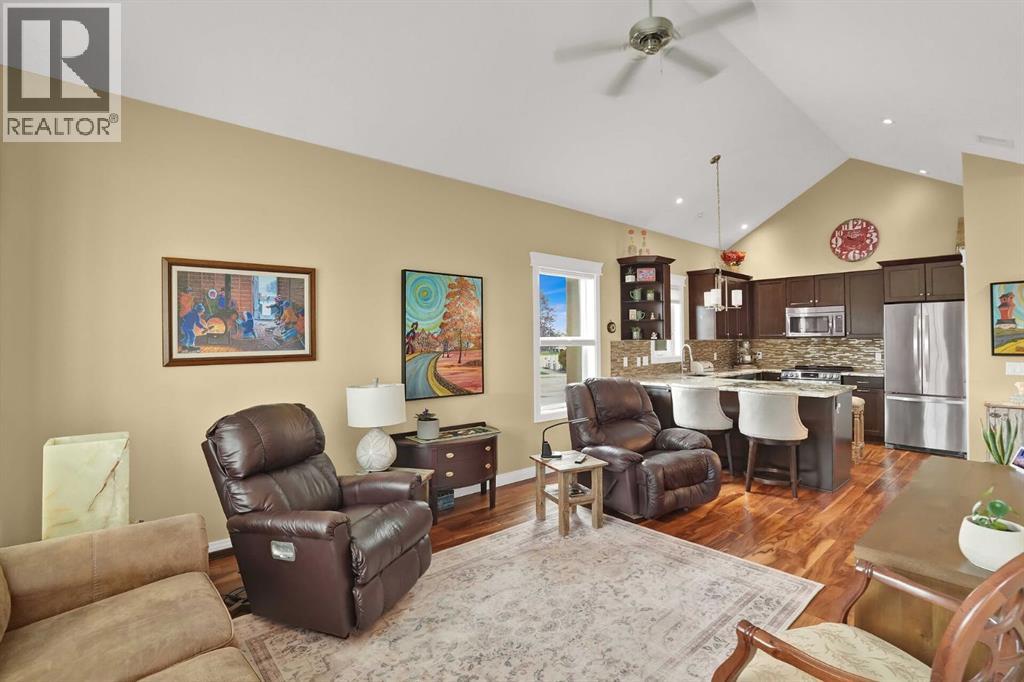 6, 20 River Heights View