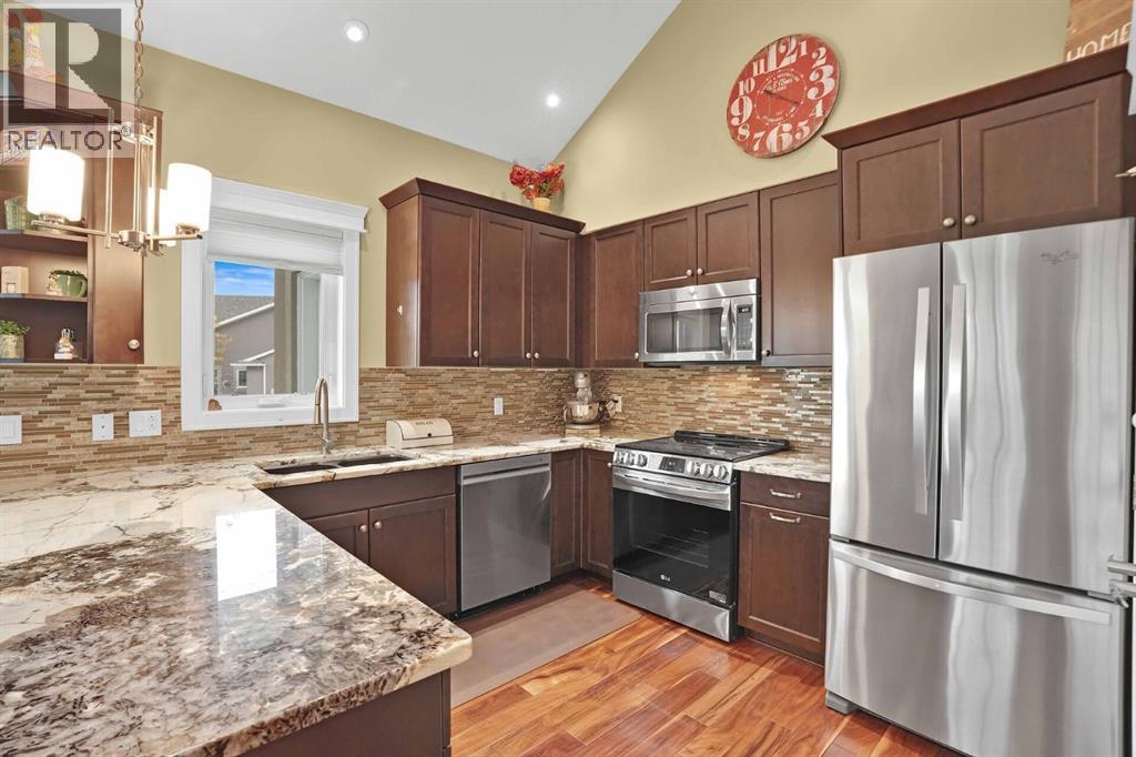 6, 20 River Heights View