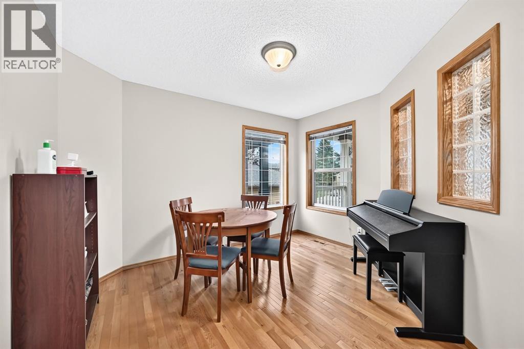 234 Somerglen Way SW, Calgary, Alberta  T2Y 4B3 - Photo 13 - A2342650