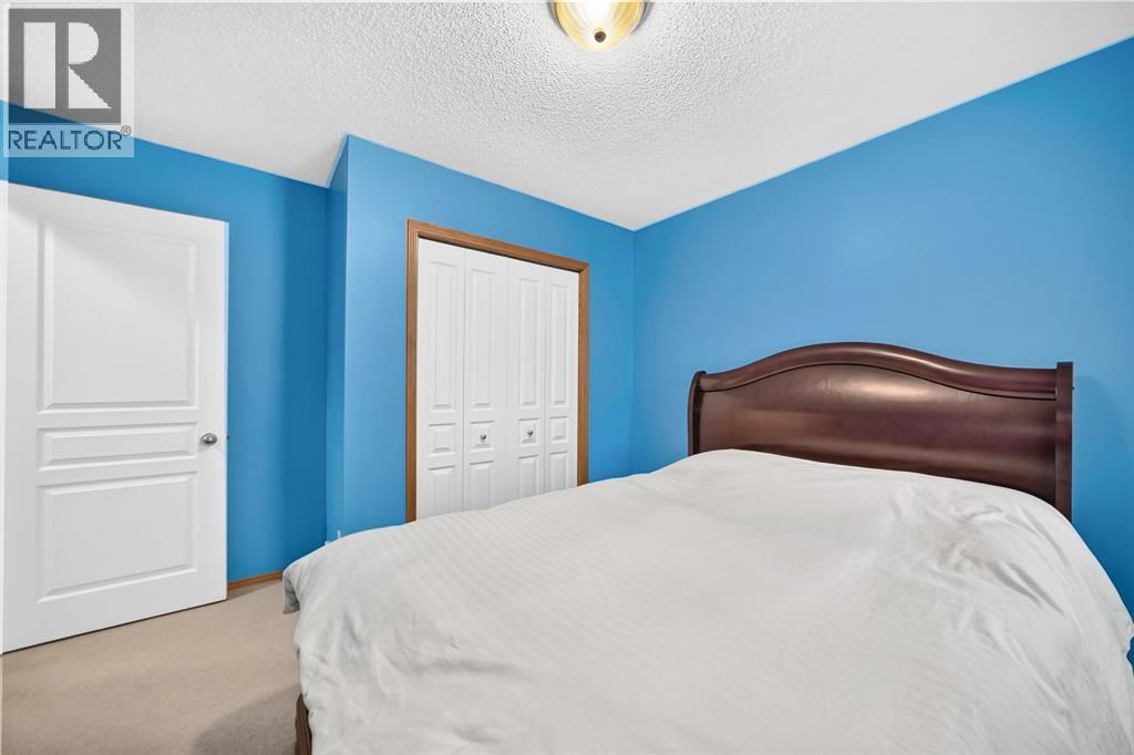 234 Somerglen Way SW, Calgary, Alberta  T2Y 4B3 - Photo 34 - A2342650