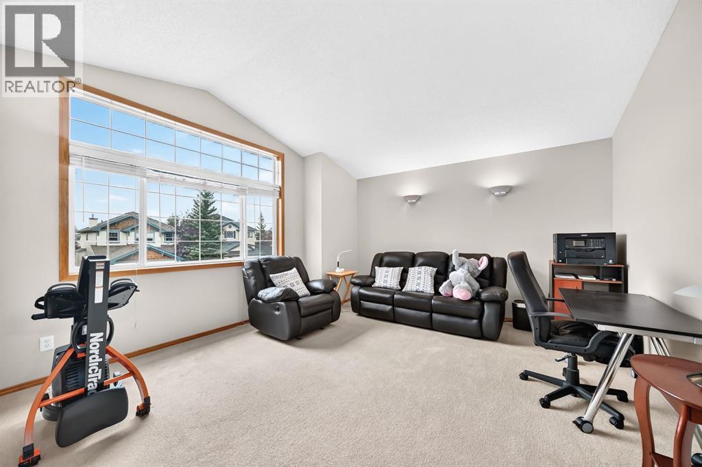 234 Somerglen Way SW, Calgary, Alberta  T2Y 4B3 - Photo 35 - A2342650