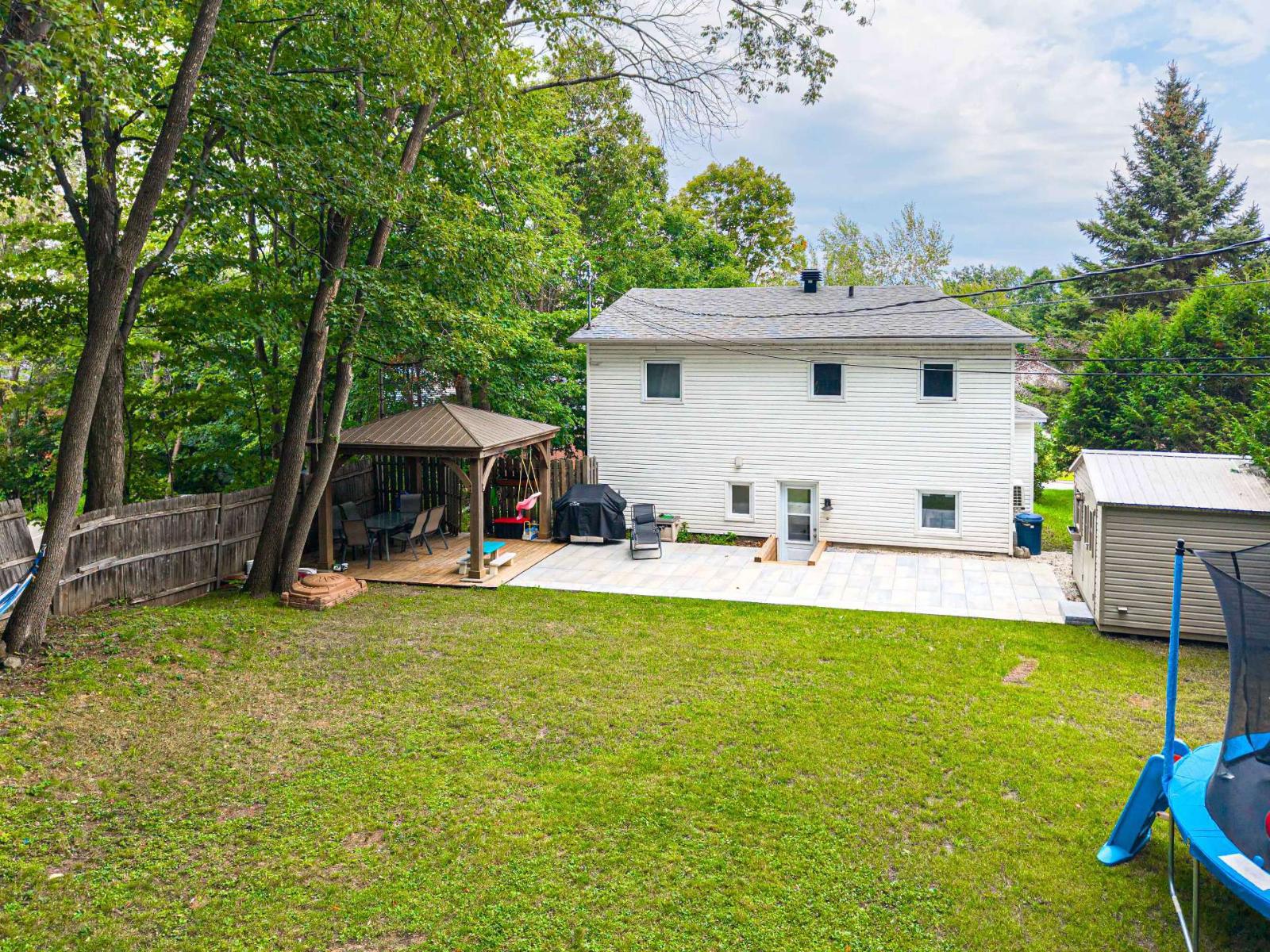 305 Rue Demers Sherbrooke (Fleurimont) Quebec Canada J1E3W9 3