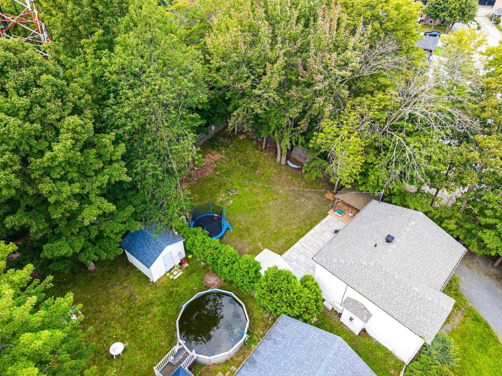 305 Rue Demers Sherbrooke (Fleurimont) Quebec Canada J1E3W9 4