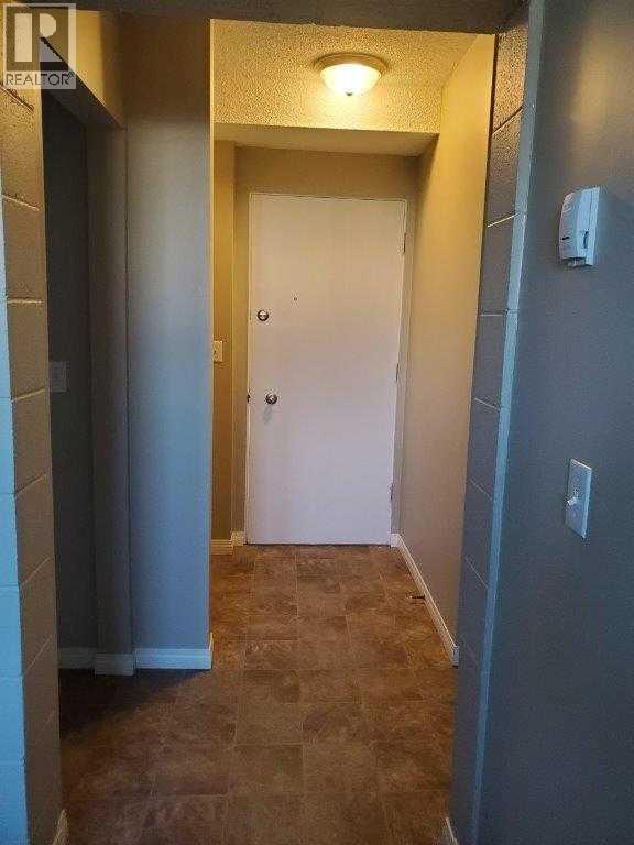 #, 9802 98 Avenue, Peace River, Alberta  T8S 1J4 - Photo 11 - A2348607