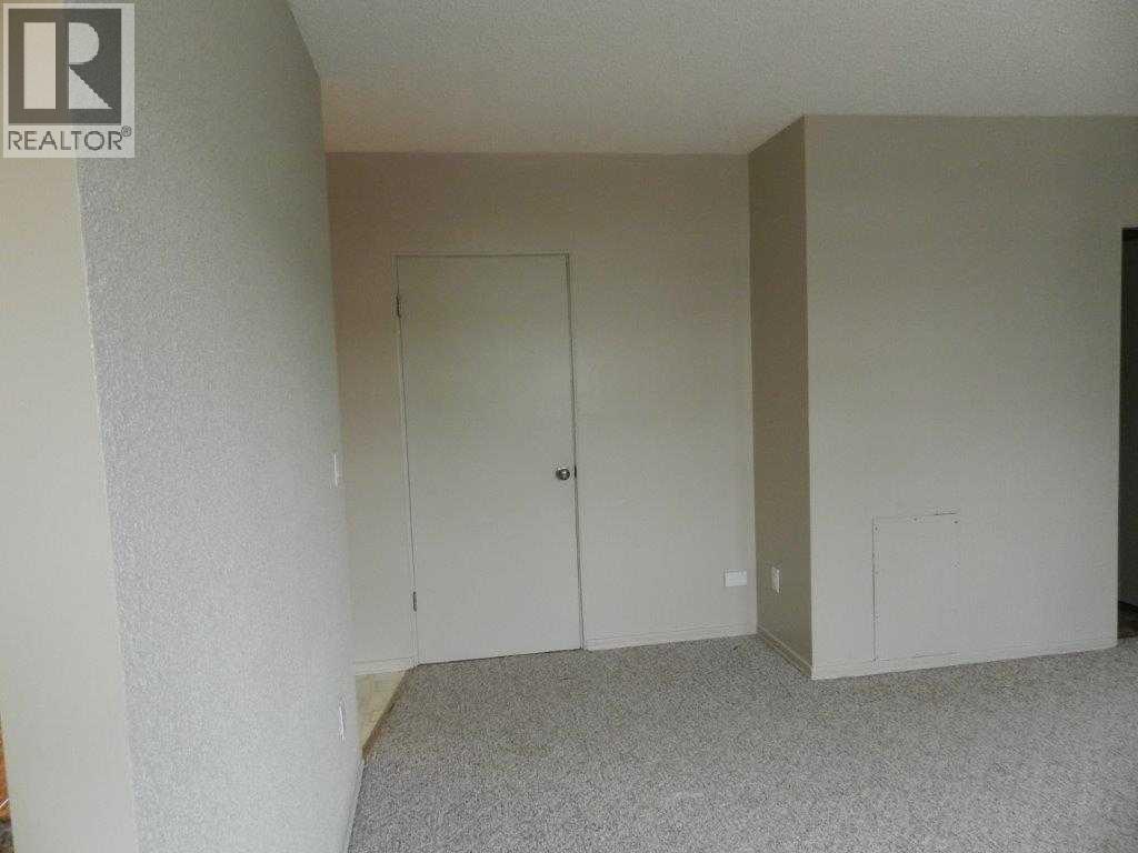 #, 9802 98 Avenue Peace River Alberta Canada T8S1J4 4