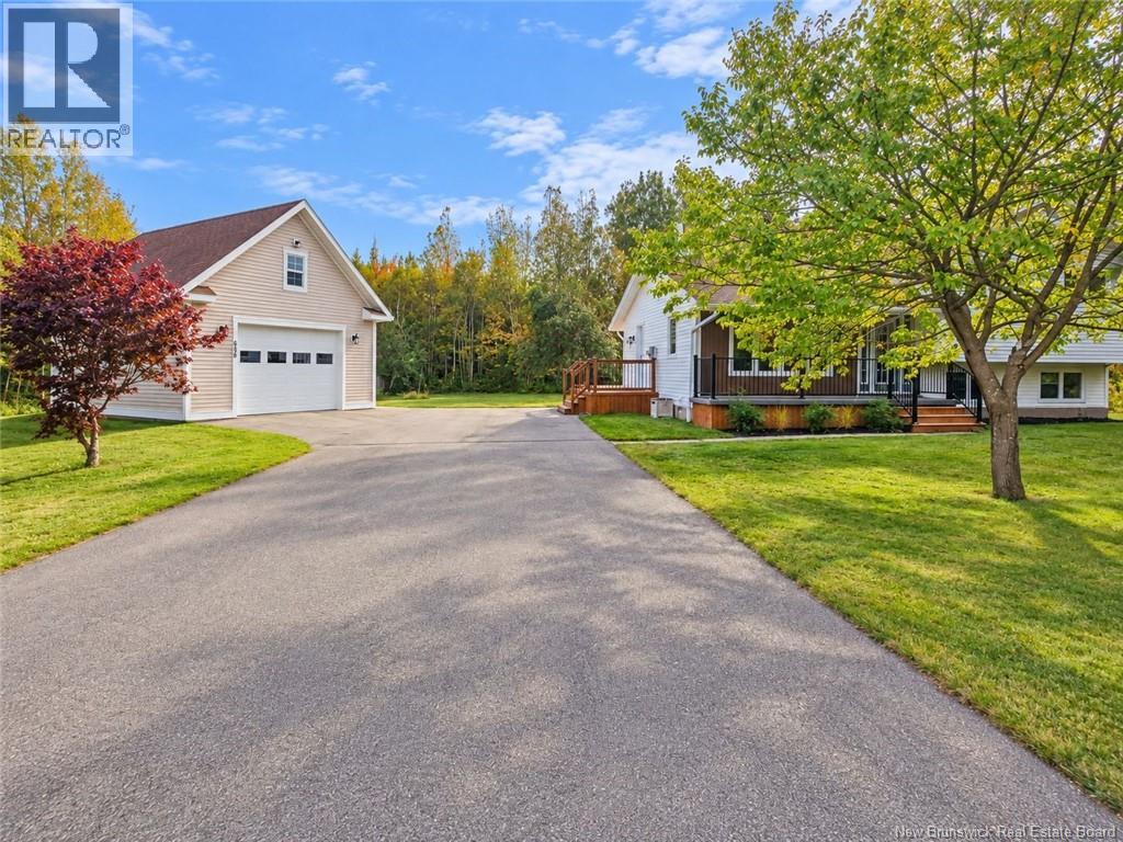 656 Sureau Blanc, Tracadie, New Brunswick  E1X 4T9 - Photo 2 - NB148827
