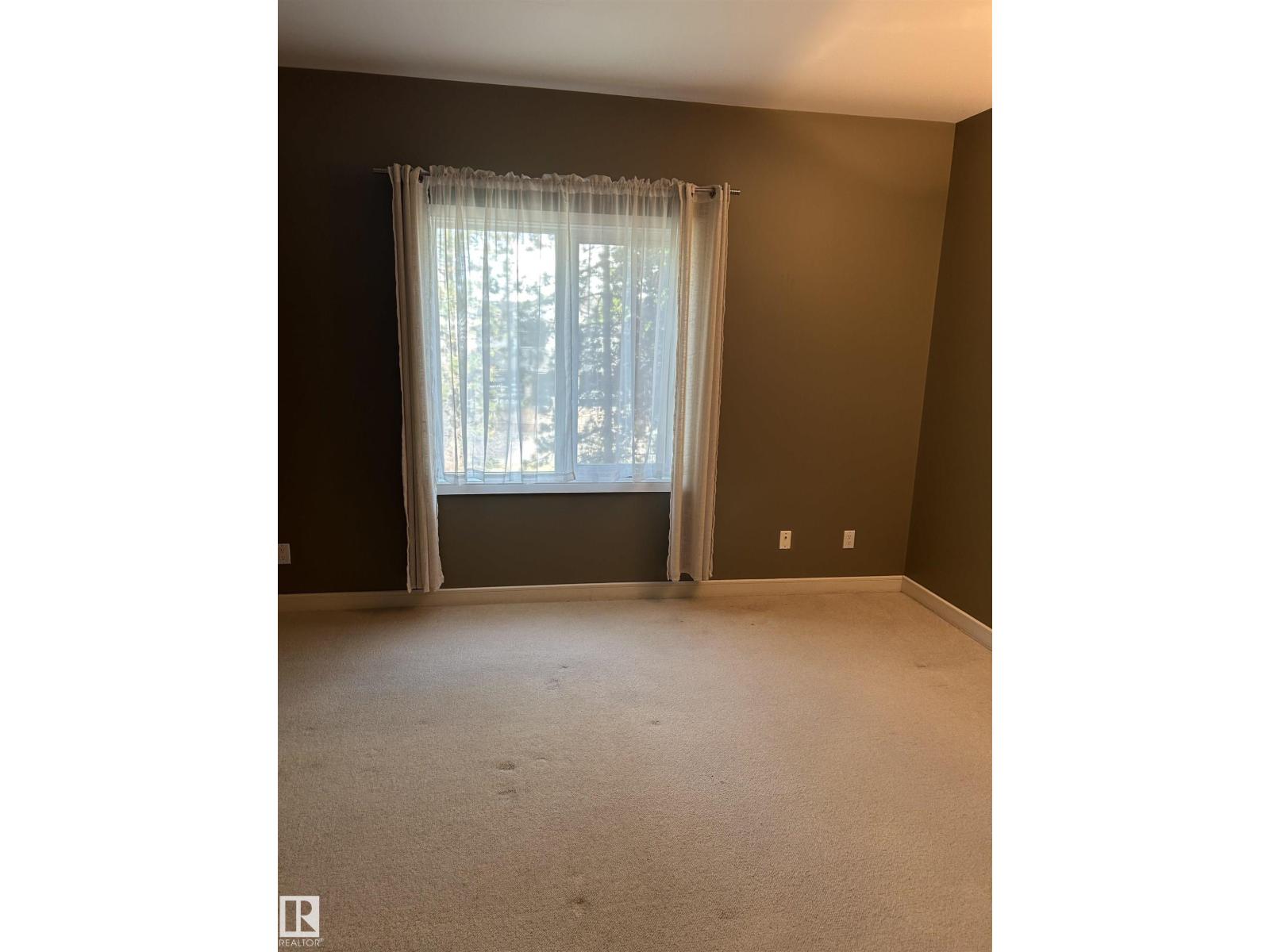 #206 11415 100 AV NW