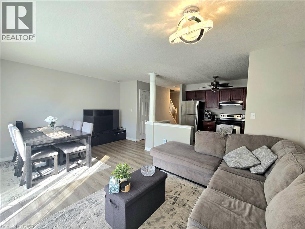 286 Sophia Crescent, Kitchener, Ontario  N2R 1X9 - Photo 5 - 40866989