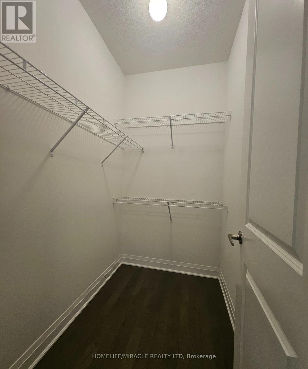 1869 Narcissus Gardens, Pickering, Ontario  L1X 2R2 - Photo 32 - E13642430