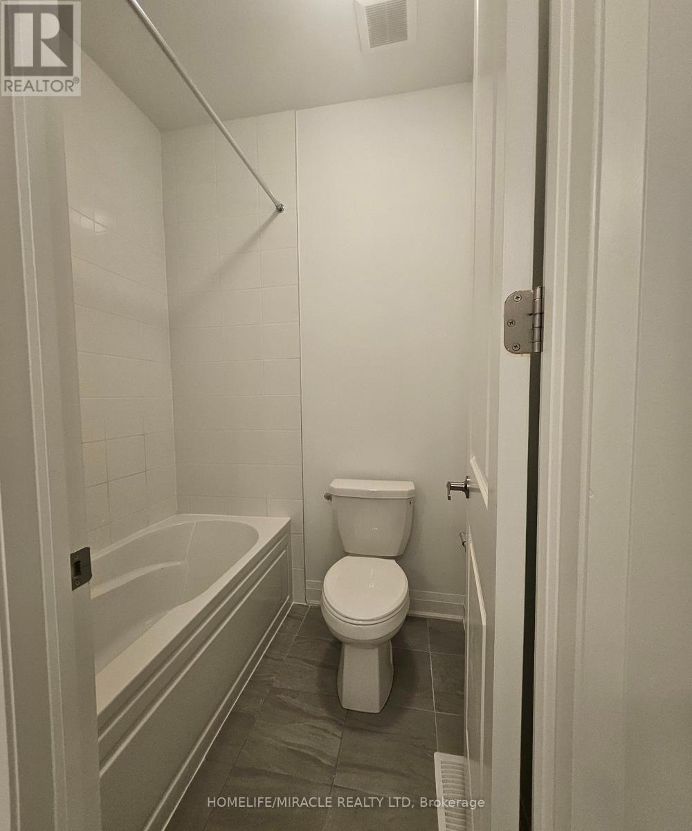1869 Narcissus Gardens, Pickering, Ontario  L1X 2R2 - Photo 33 - E13642430