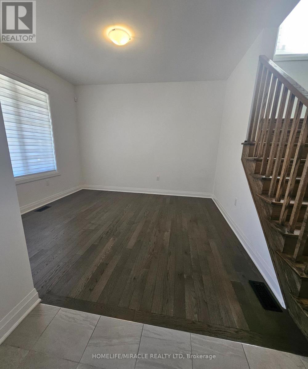 1869 Narcissus Gardens, Pickering, Ontario  L1X 2R2 - Photo 4 - E13642430