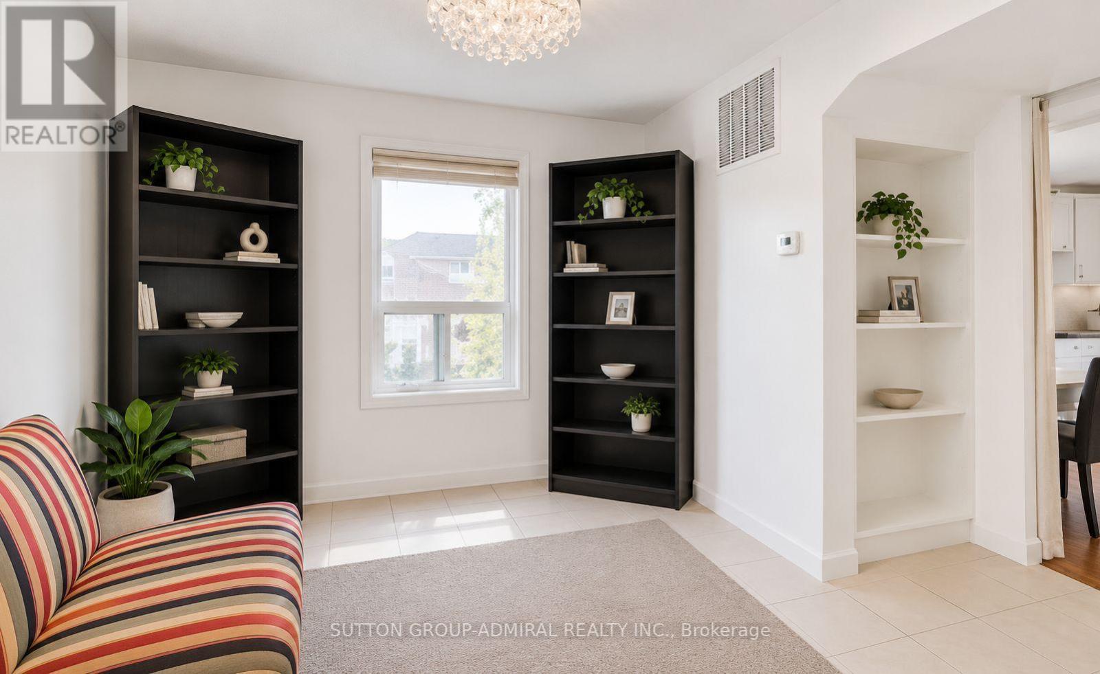 Upper - 2538 Weston Road, Toronto, Ontario  M9N 2A6 - Photo 4 - W13813498