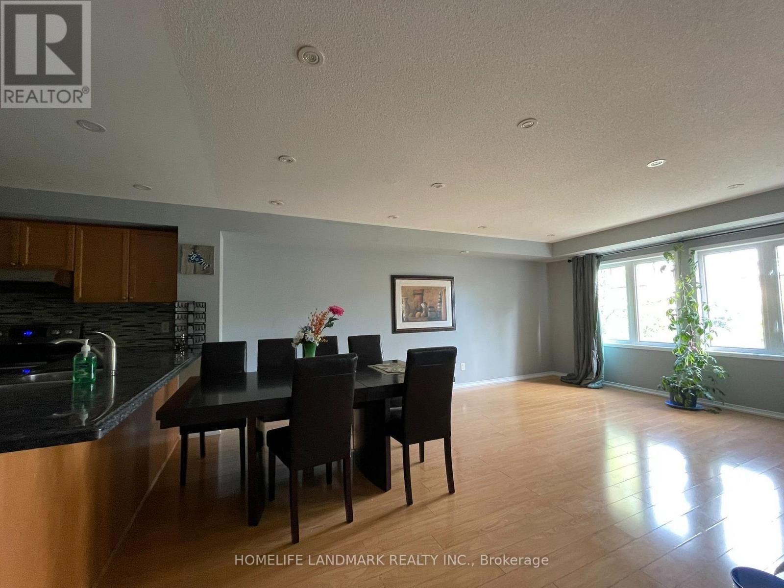 10 - 3375 Thomas Street, Mississauga, Ontario  L5M 0P7 - Photo 2 - W13860208