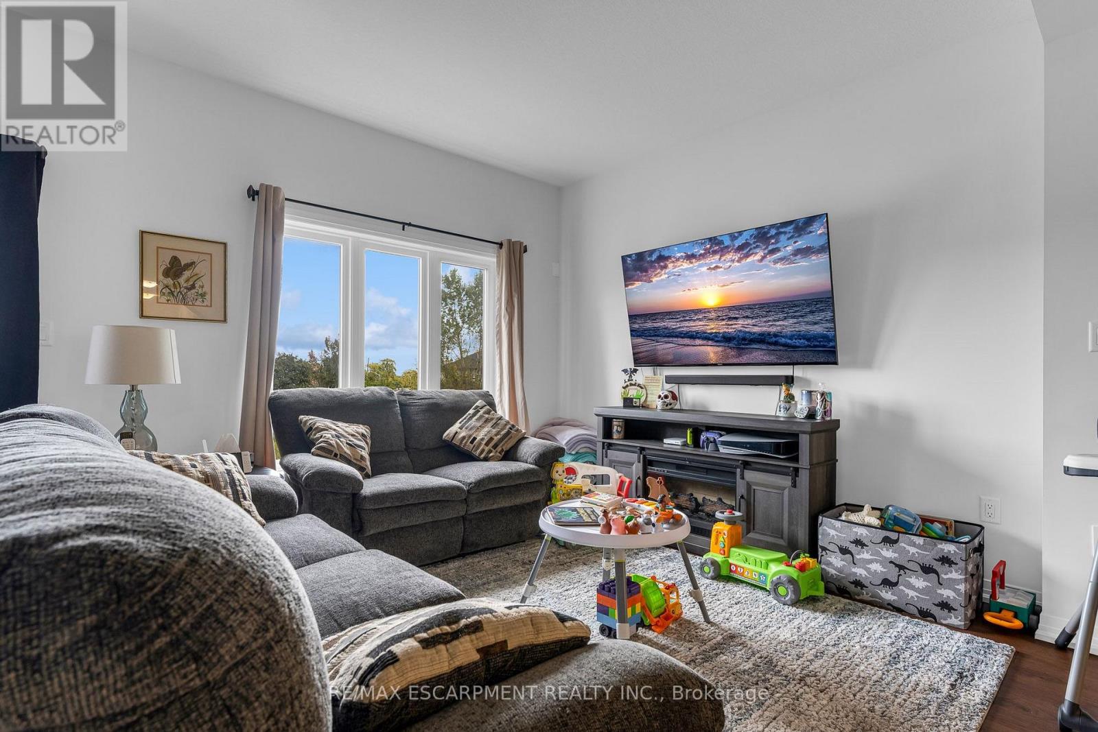 4879 Connor Drive, Lincoln, Ontario  L3J 0S2 - Photo 5 - X13860202