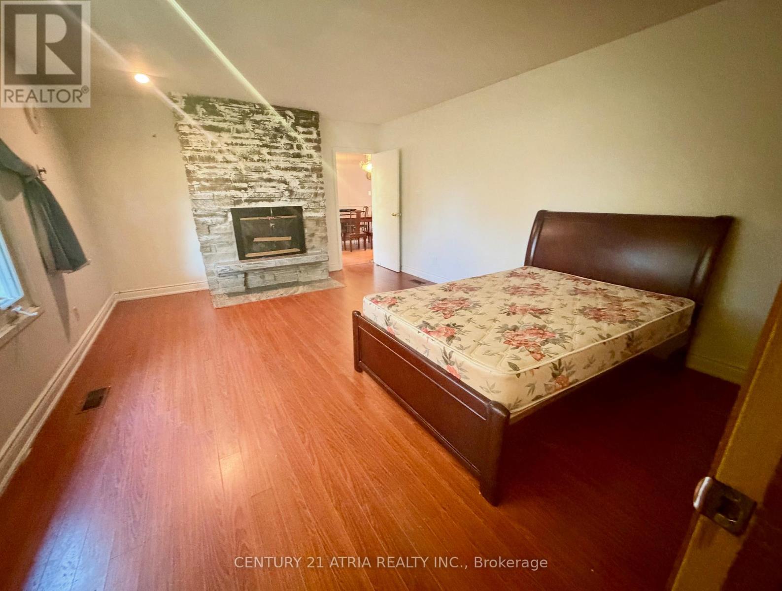 Ground Level - 24 Axsmith Crescent, Toronto, Ontario  M2J 3K3 - Photo 4 - C13860204