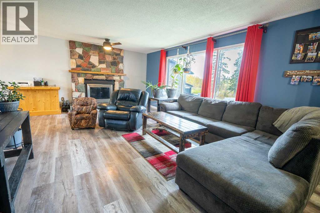 4716 49 Street, Caroline, Alberta  T0M 0M0 - Photo 8 - A2349011