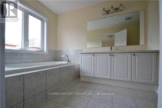 118 Orchardcroft Road, Oakville, Ontario  L6H 0M4 - Photo 6 - W13860224