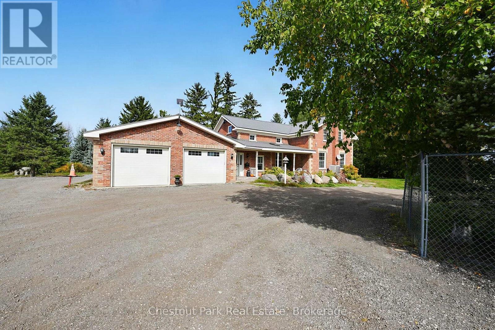 1164 Fairgrounds Road N, Clearview, Ontario L0M 1S0 - Photo 2 - S13845130