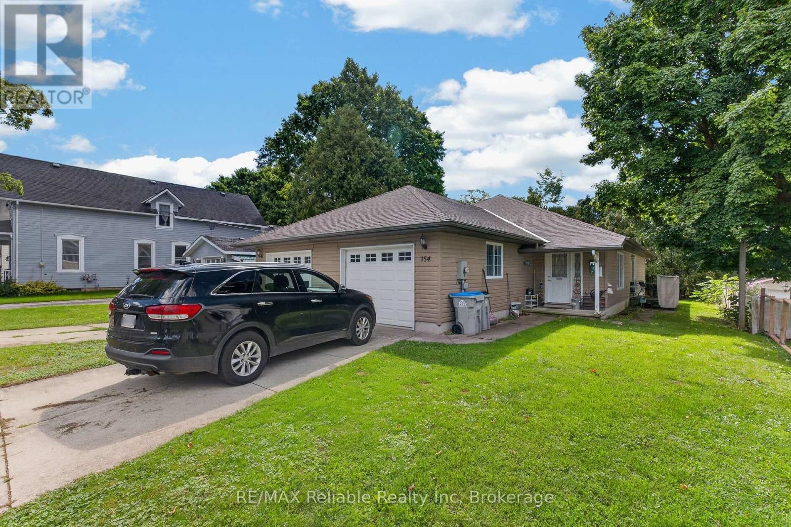 154&156 Princess Street E, Central Huron, Ontario  N0M 1L0 - Photo 3 - X13860228