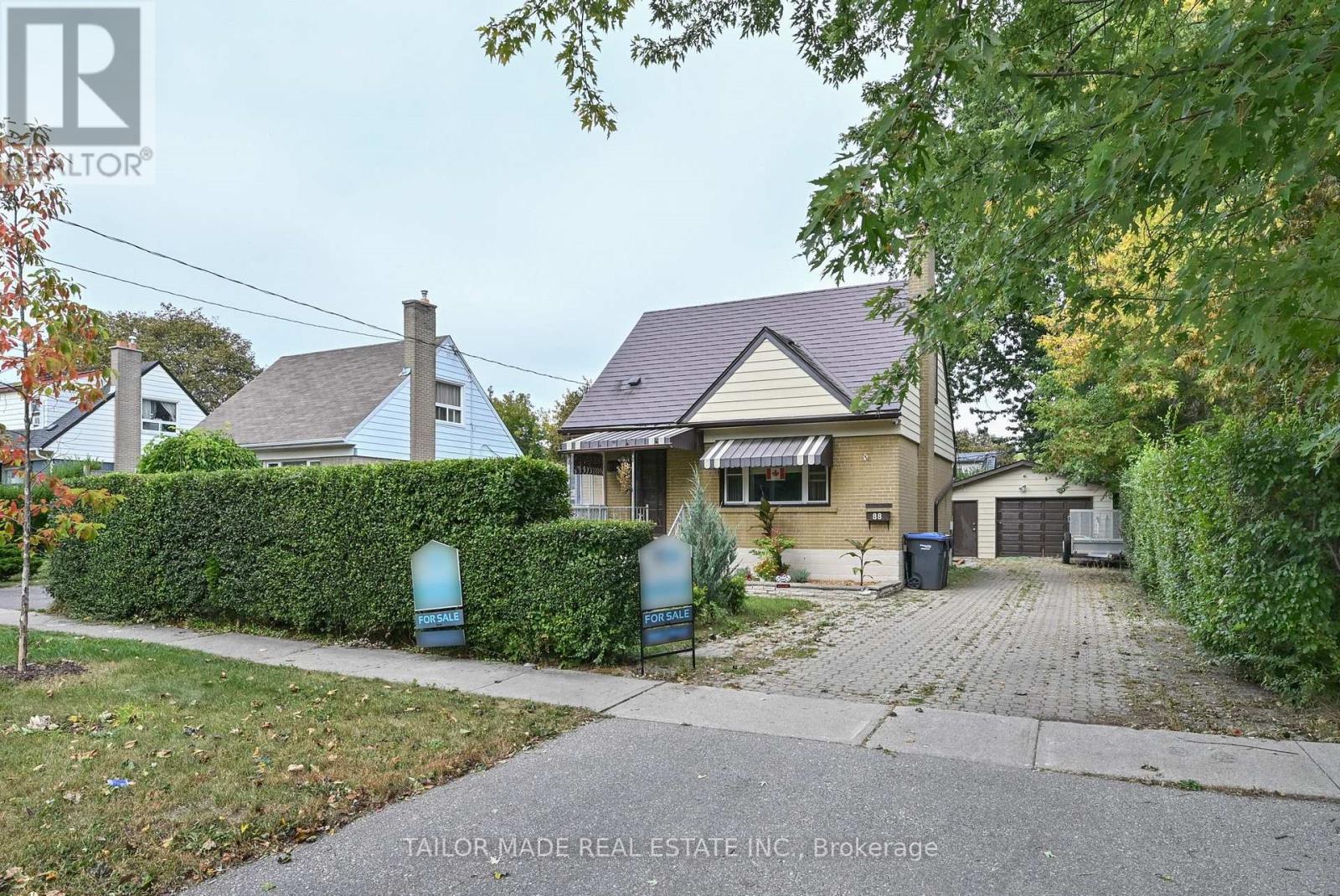 88 Mccaul Street, Brampton, Ontario  L6V 1J3 - Photo 2 - W13800670