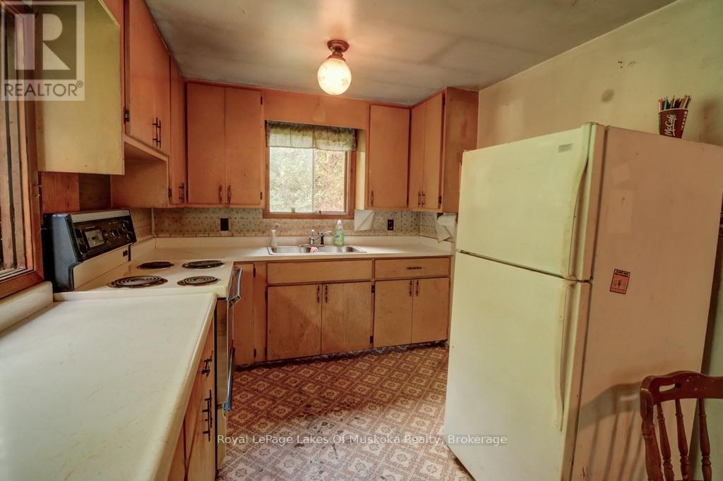 182 Old School House Road, Huntsville, Ontario  P1H 2J4 - Photo 12 - X13632600