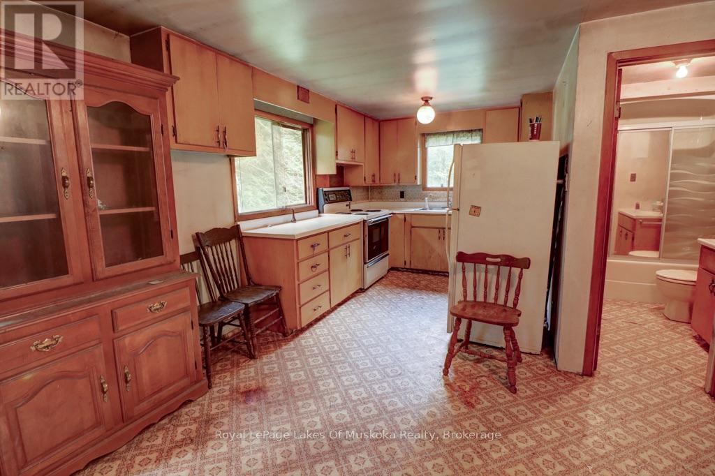 182 Old School House Road, Huntsville, Ontario  P1H 2J4 - Photo 14 - X13632600