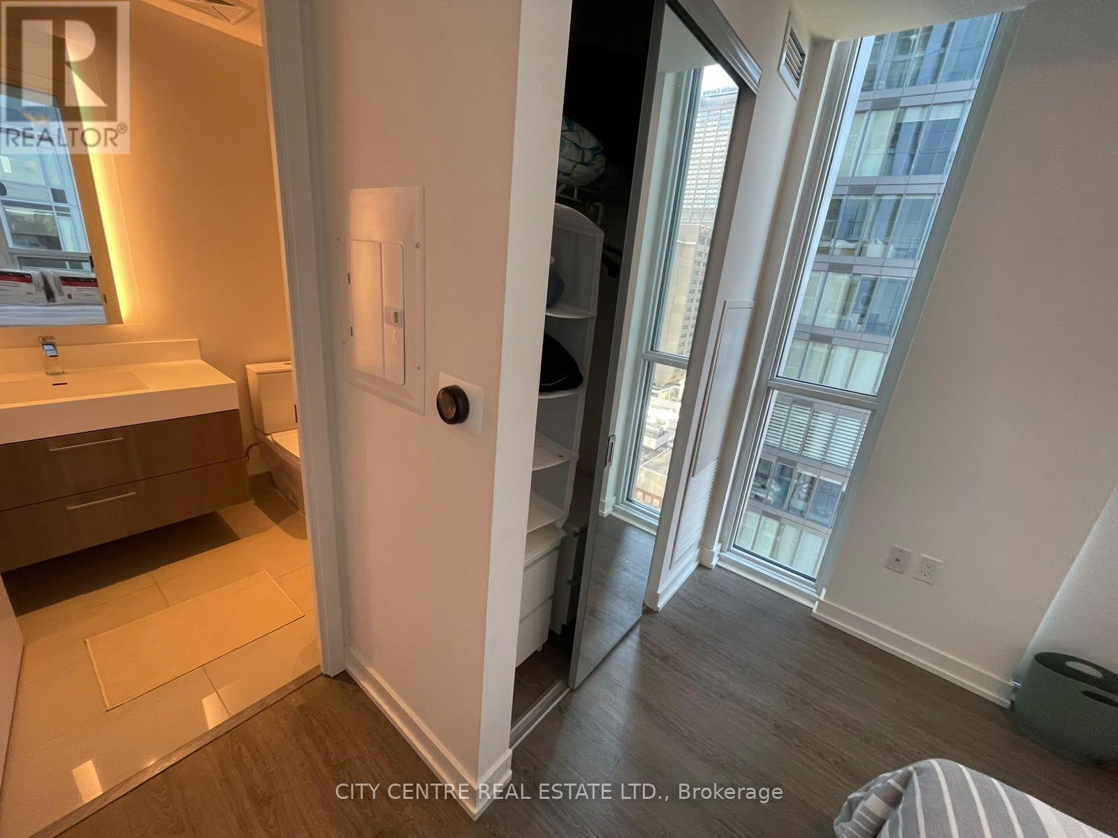 1602 - 1 Yorkville Avenue, Toronto, Ontario  M4W 0B1 - Photo 11 - C13860246