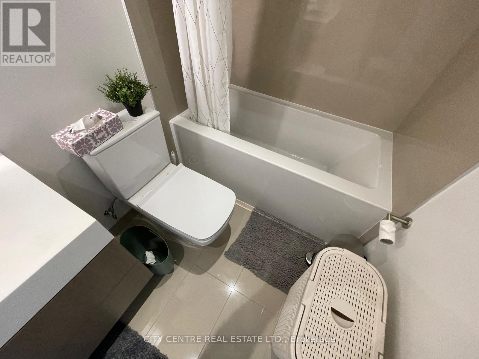1602 - 1 Yorkville Avenue, Toronto, Ontario  M4W 0B1 - Photo 13 - C13860246