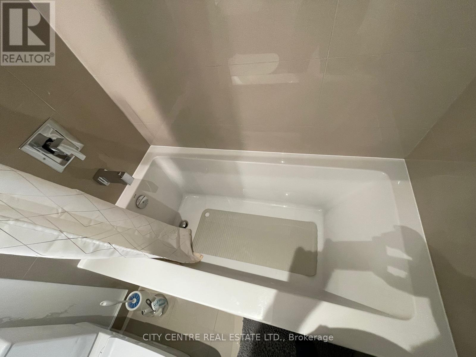 1602 - 1 Yorkville Avenue, Toronto, Ontario  M4W 0B1 - Photo 15 - C13860246