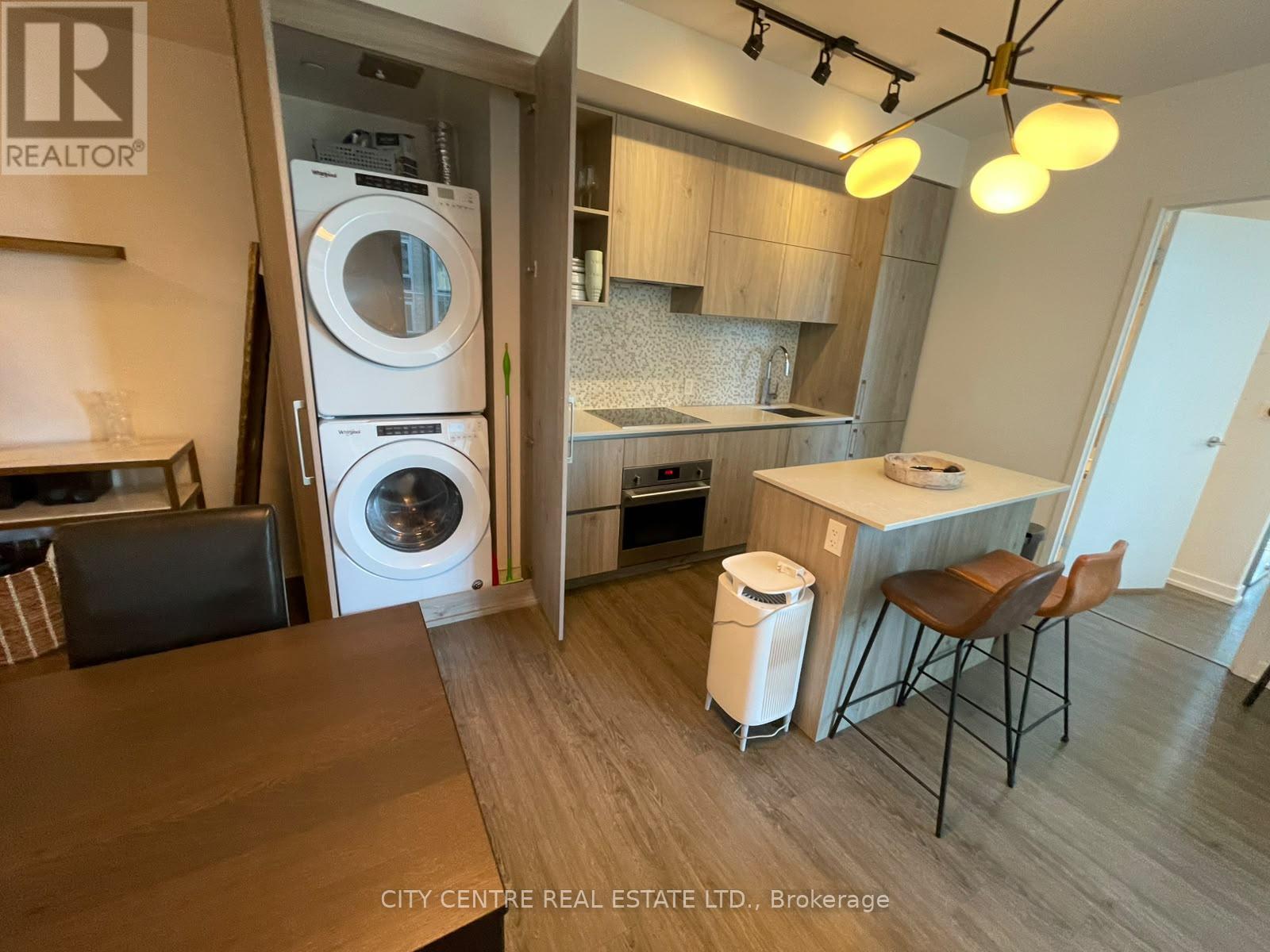 1602 - 1 Yorkville Avenue, Toronto, Ontario  M4W 0B1 - Photo 3 - C13860246