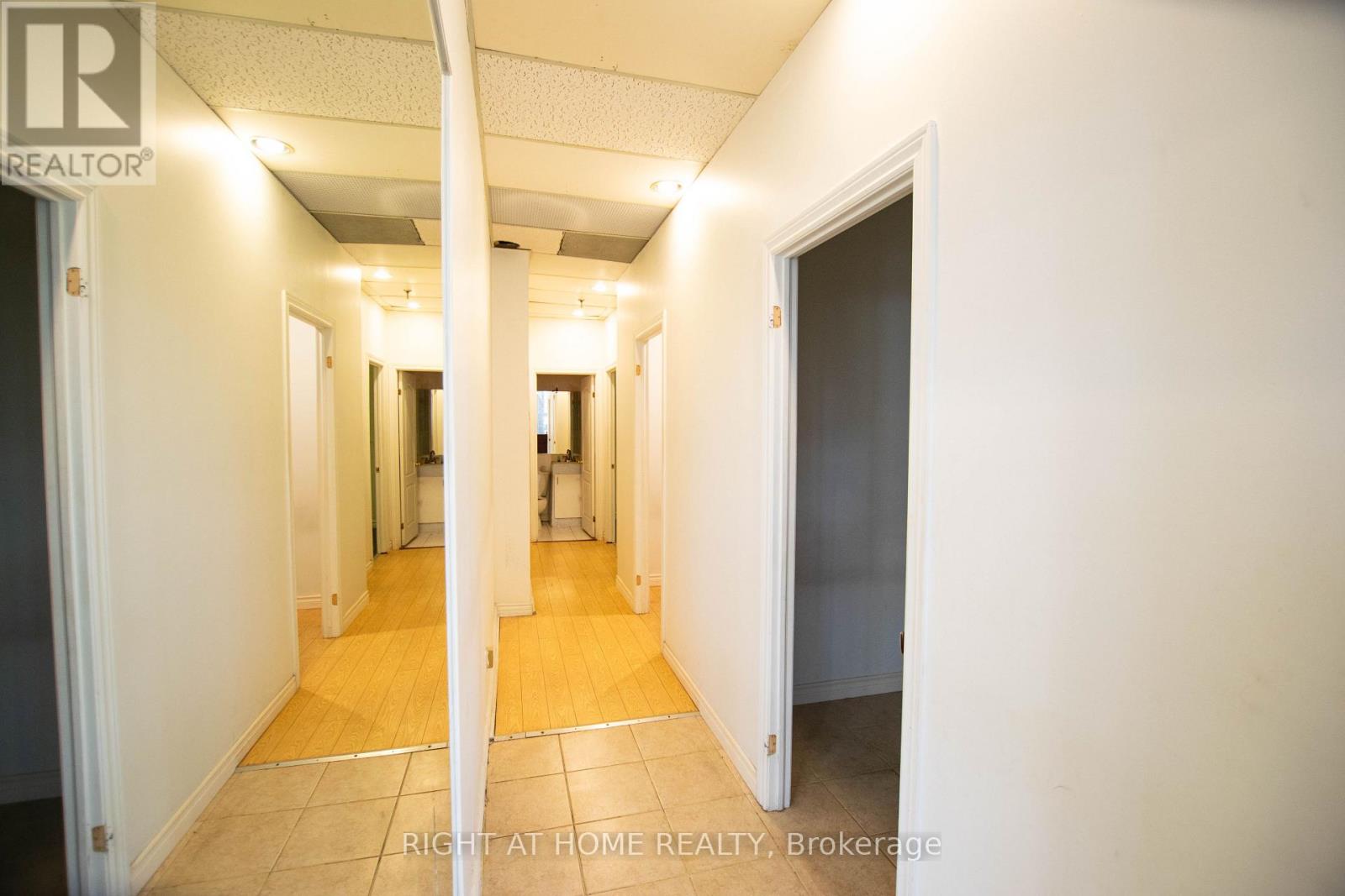 105 - 2347 Kennedy Road, Toronto, Ontario  M1T 3T8 - Photo 4 - E13860268