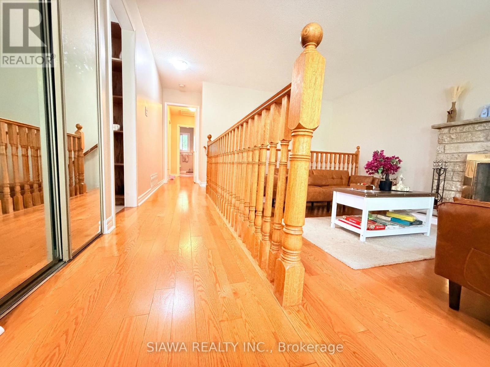 6789 Shelter Bay Road, Mississauga, Ontario  L5N 1T7 - Photo 2 - W13860250